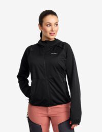 Revolution Race Pace Hooded Wind Jacket - Dam - Black, Storlek:XS - Dam > Jackor > Träningsjackor