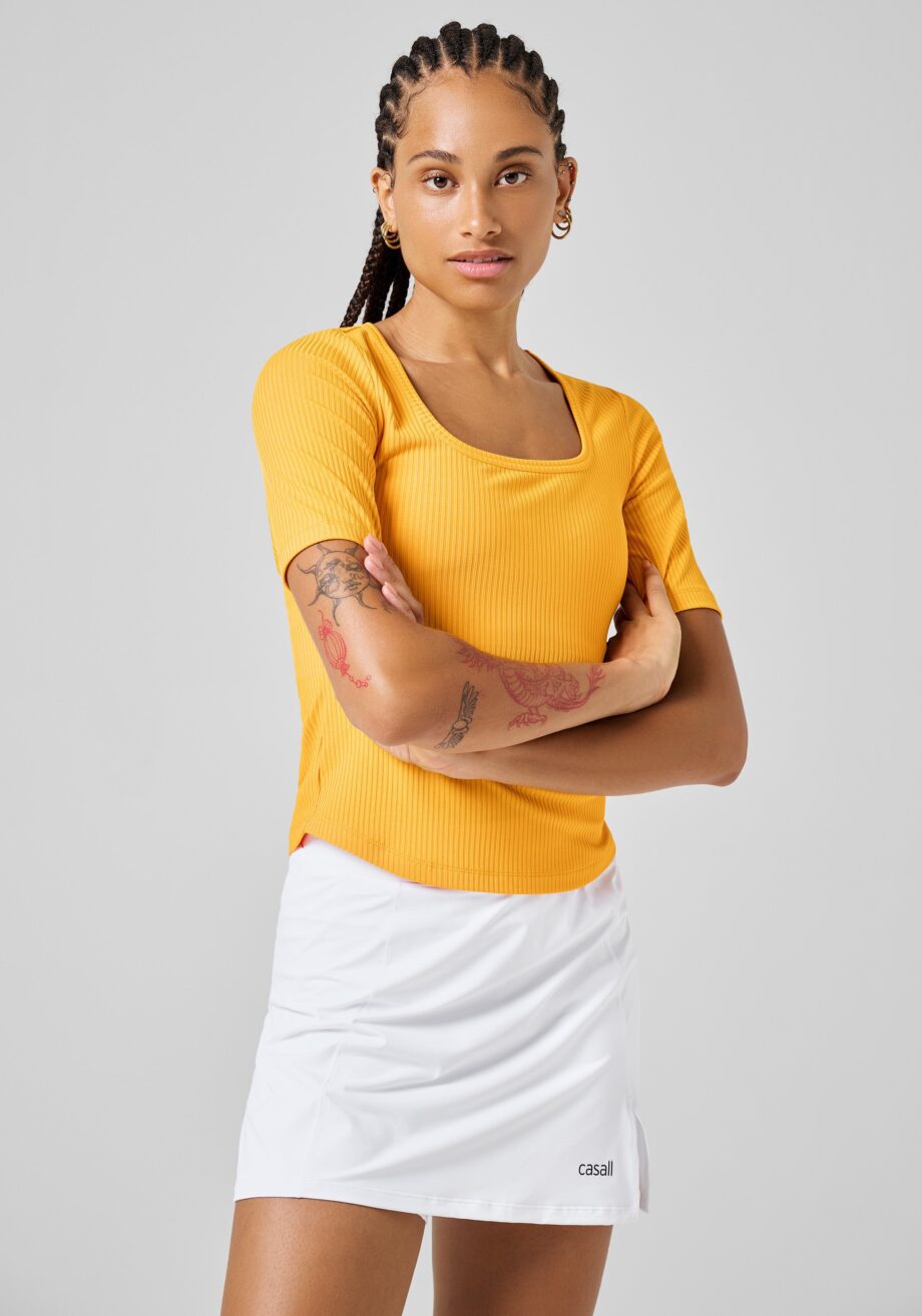 Casall Scoop Rib Tee - Yellow Glaze