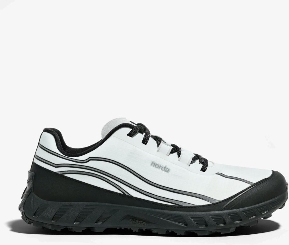 Norda 002 Alpine White (Herr): 42 (US 9/UK 8/JPN 27)