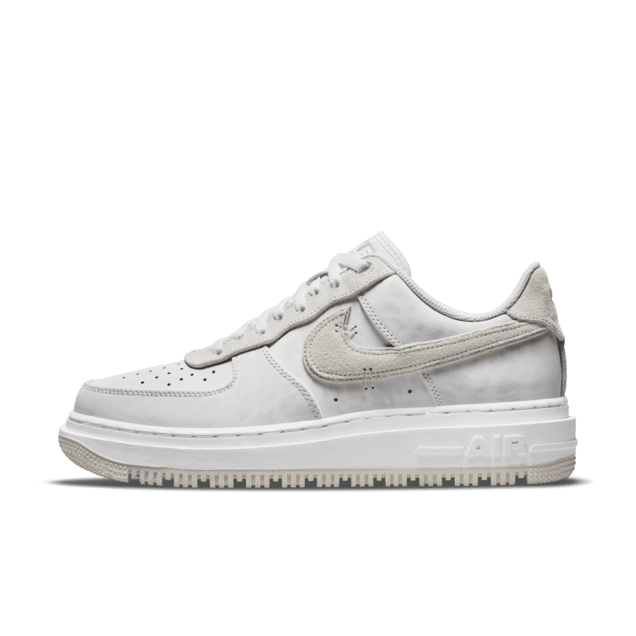 Nike Nike Air Force 1 Luxe