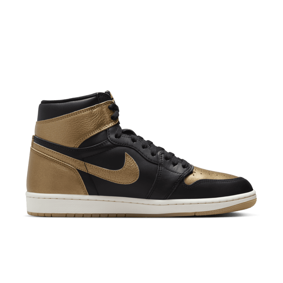 Nike Air Jordan 1 Retro High OG "Black and Gold"