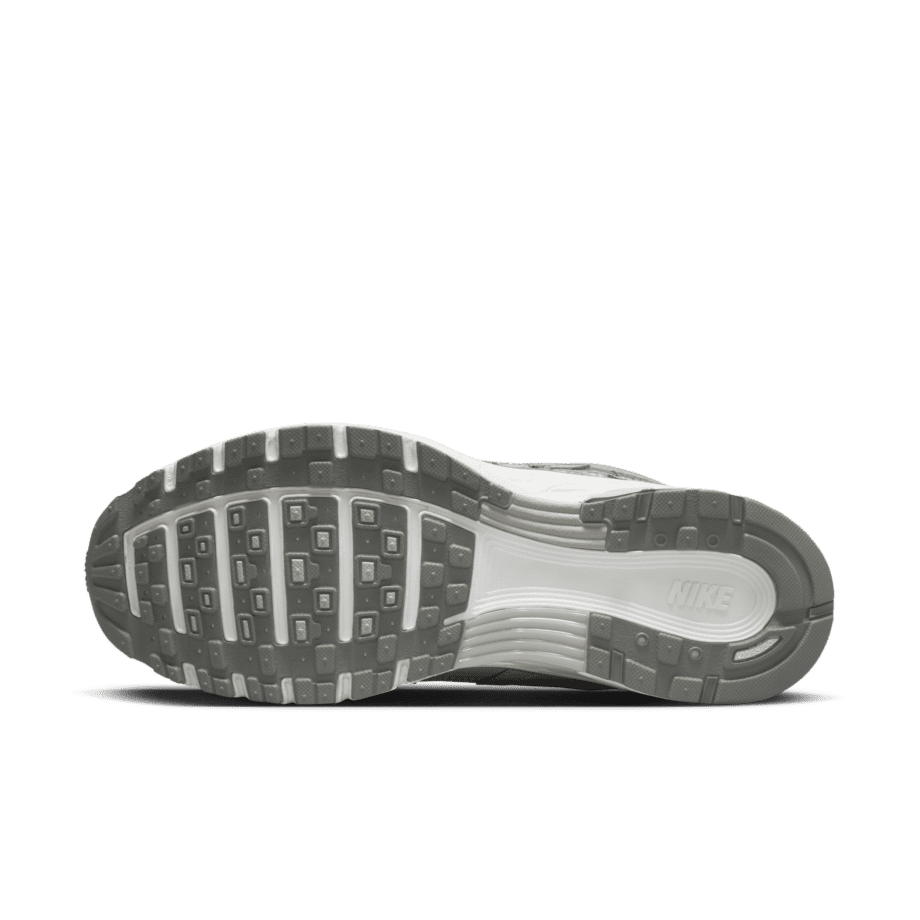 Nike Nike P-6000 Premium