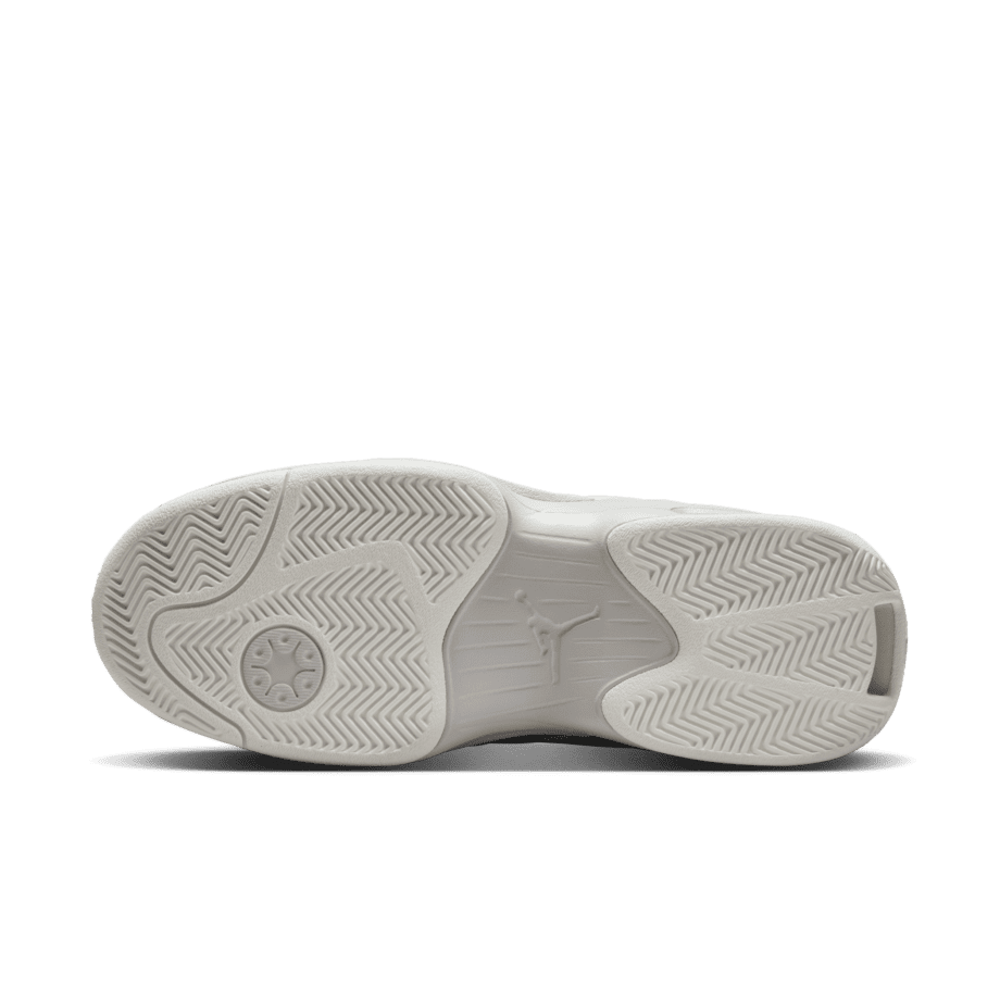 Nike Jordan Max Aura 6