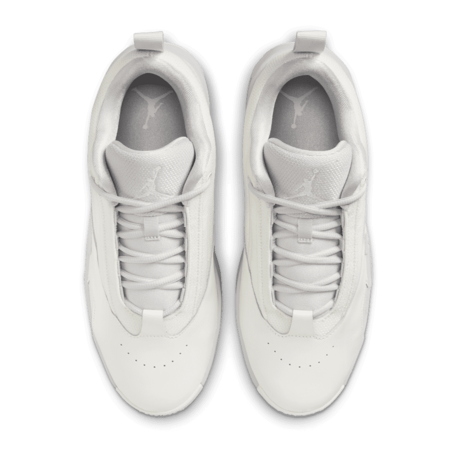 Nike Jordan Max Aura 6