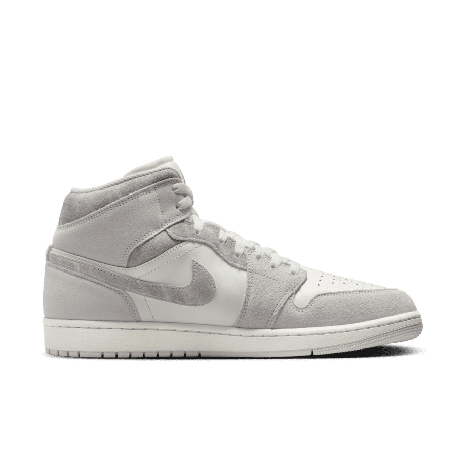 Nike Air Jordan 1 Mid SE
