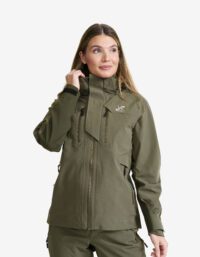 Revolution Race Dam > Jackor > Regn- & Skaljackor - Aries Pro 3L Shell Jacket - Dam - Grape Leaf/Forest Night, Storlek:L
