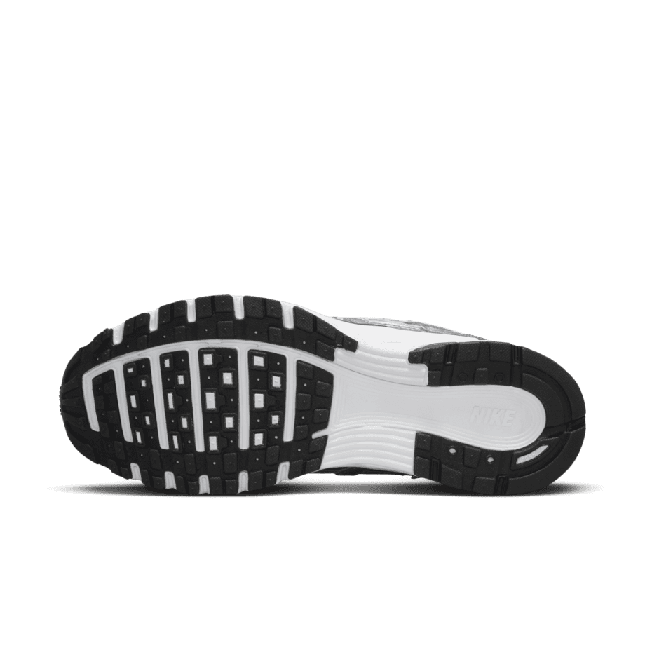 Nike Nike P-6000