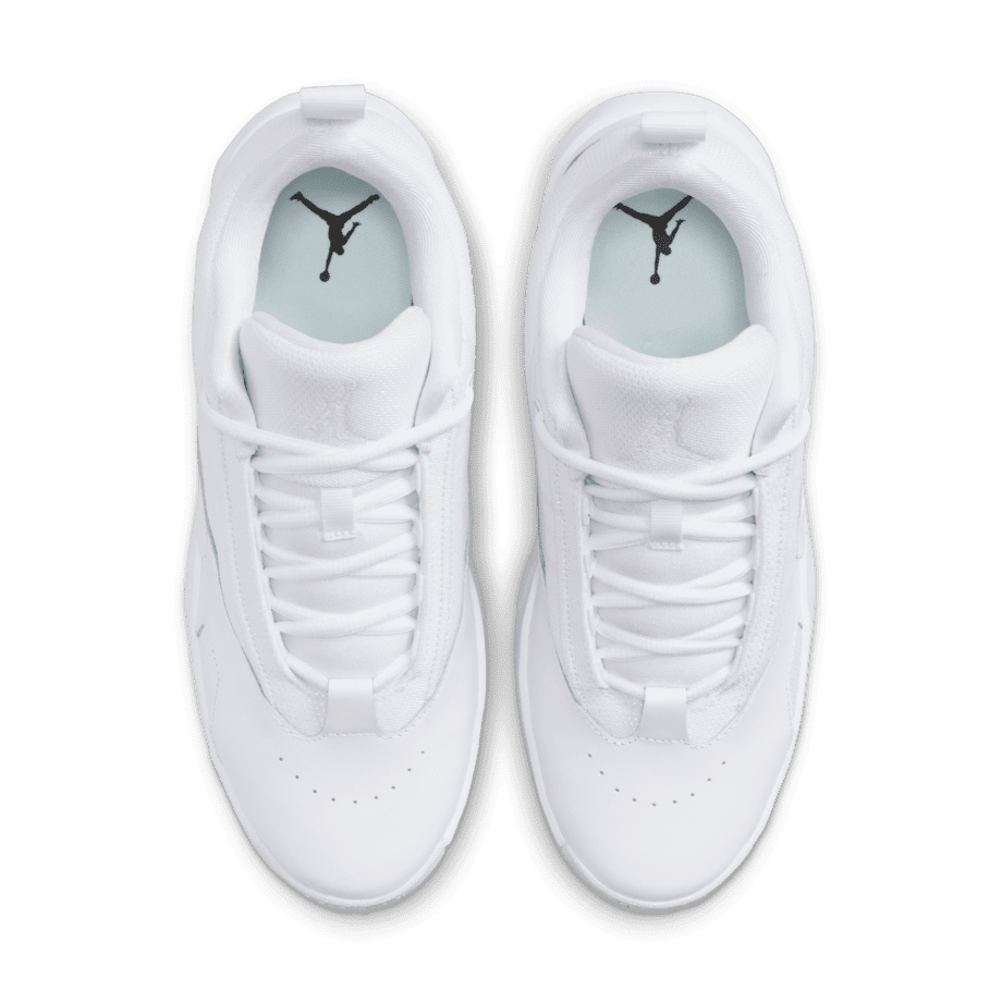 Nike Jordan Max Aura 6