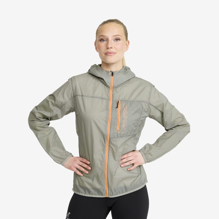 Revolution Race Dam > Jackor > Vindjackor - Speed Hooded Windbreaker - Dam - Shadow, Storlek:L