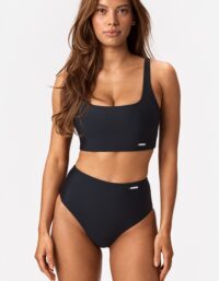 Stronger - Florencia Bikinitrosa