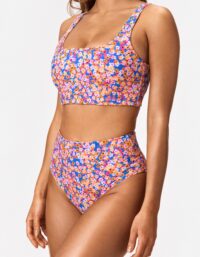 Stronger - Florencia Bikinitrosa