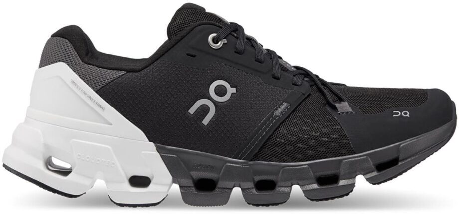 On Cloudflyer 4omen Black/White