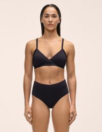 Casall Overlap Bikini Top - Black