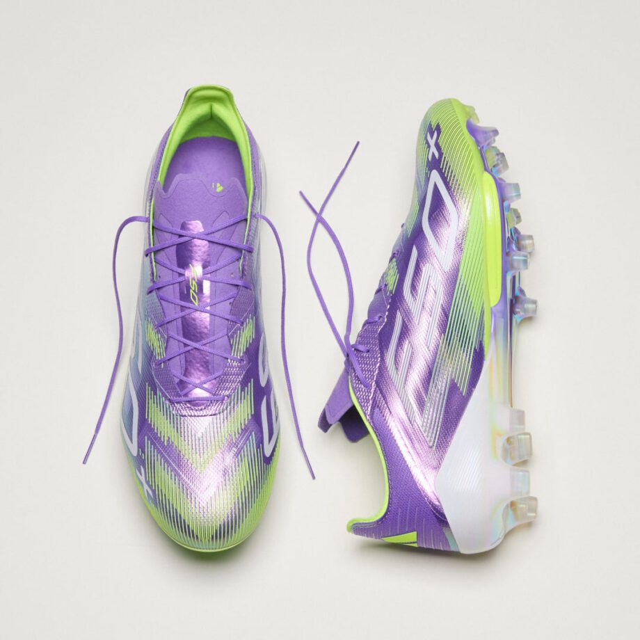 Adidas F50+ fotbollsskor för fasta underlag