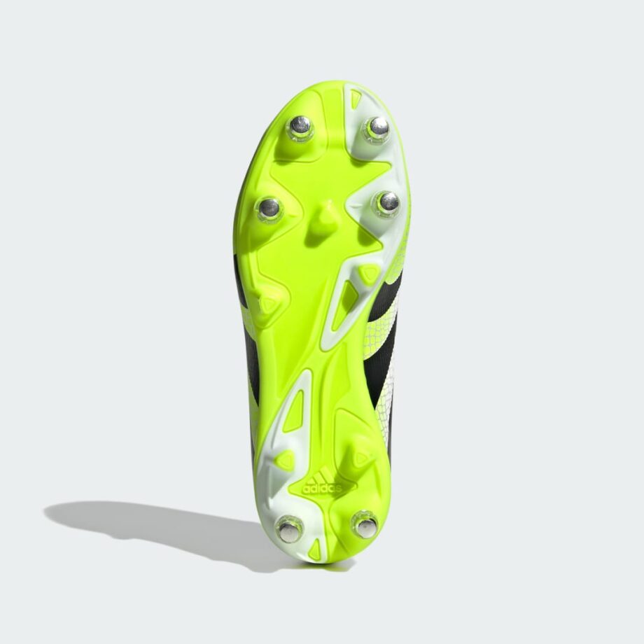 Adidas Predator League fotbollsskor för mjukt underlag