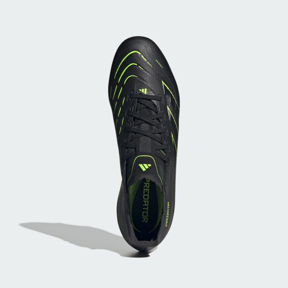 Adidas fotbollsskor