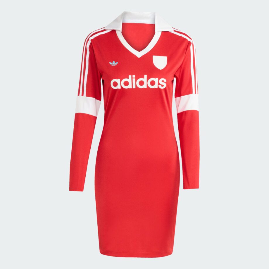 Adidas Klänning med fotbollsstil