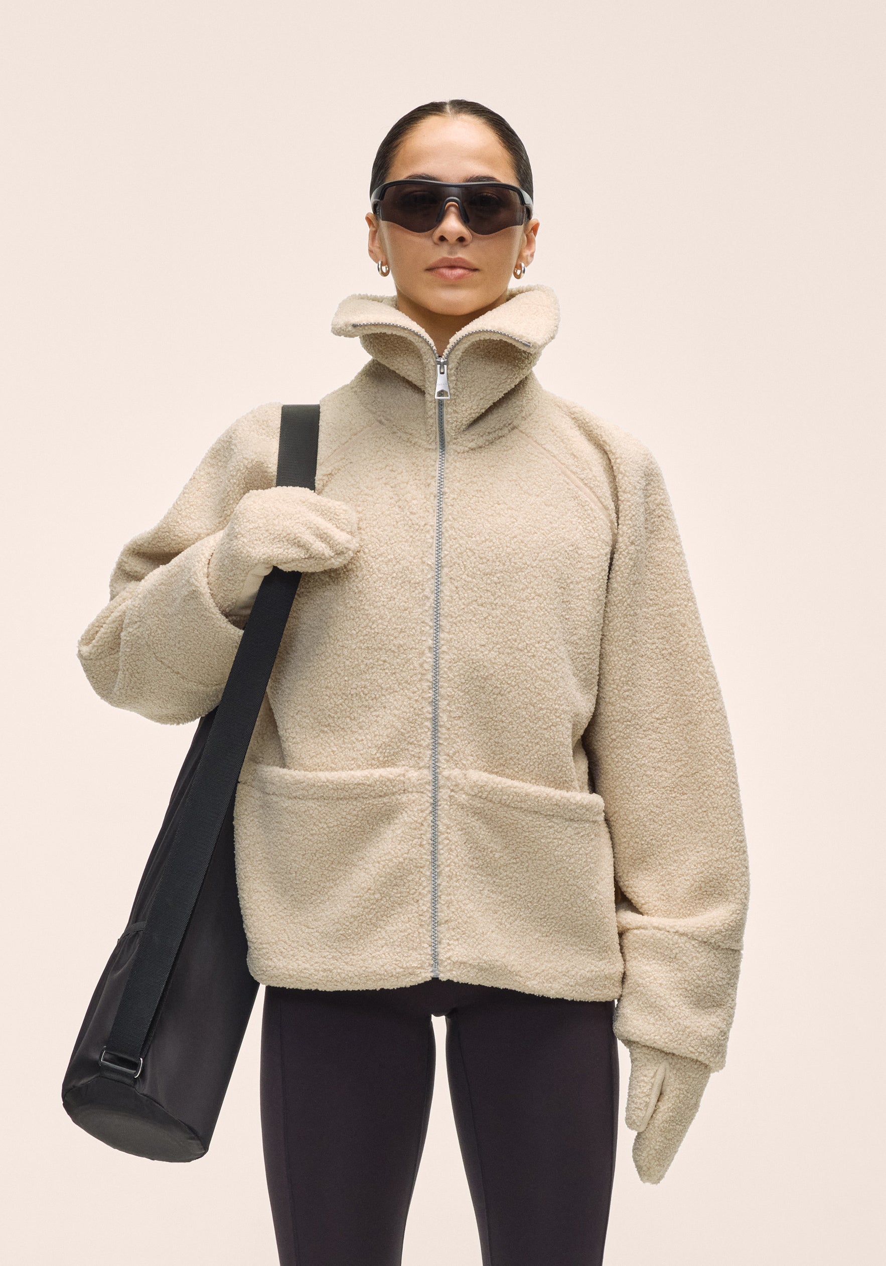 Casall Sherpa Short Zip Jacket - Ecru
