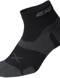 2XU Vectr 1/4 Crew Socks Löparstrumpor Black/Titanium, S