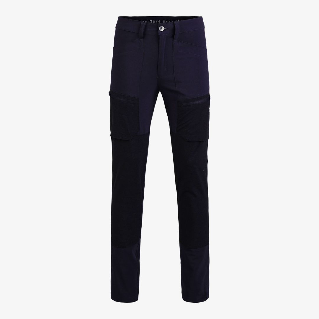Pelle P - Hex Trousers, Dk Navy Blue Vi är säkra på att dessa lätta och snabbtorkande funktionsbyxor för herr kommer bli en favorit i garderoben