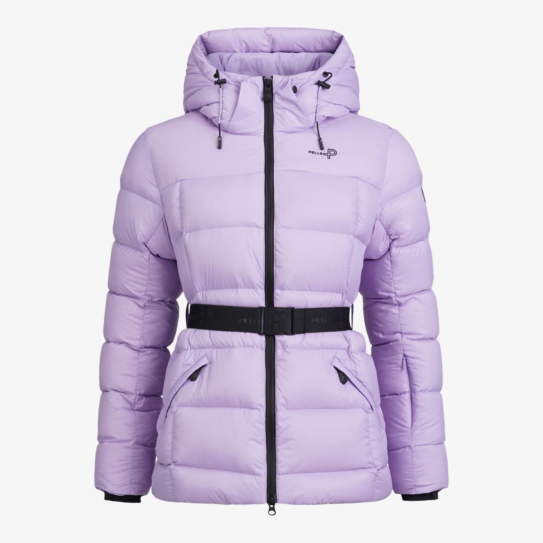 Pelle P - W Fey Jacket, Catleya Denna lättviktsjacka i PRUECO® återvunnen nylon har en normal passform och är vadderad med 90/10 dun, 700 fill power, certifier