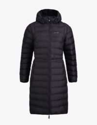 Pelle P - W Tempest Coat, Ink Denna kappa med anpassningsbar passform har ett vindtåligt tyg samt återvunnen polyesterfyllning