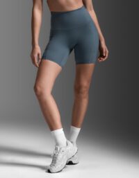 2XU Form Stash Hi-Rise Compression 6 Inch Shorts