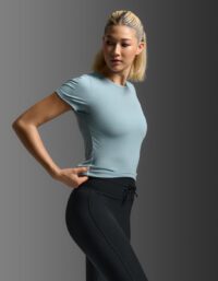 2XU Fluid Modal Ribbed Crop Tee